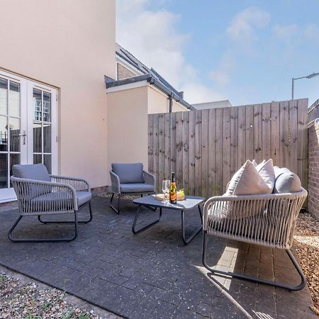 Elliot Oliver - 2 Bedroom Garden Apartment With Parking Cheltenham Bagian luar foto